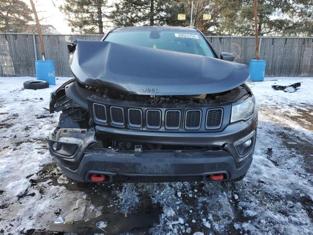 3C4NJDDB8KT660427 - 2019 JEEP COMPASS TRAILHAWK GRAY photo 5