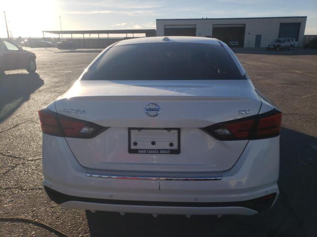 1N4BL4DV8MN376831 - 2021 NISSAN ALTIMA SV WHITE photo 6