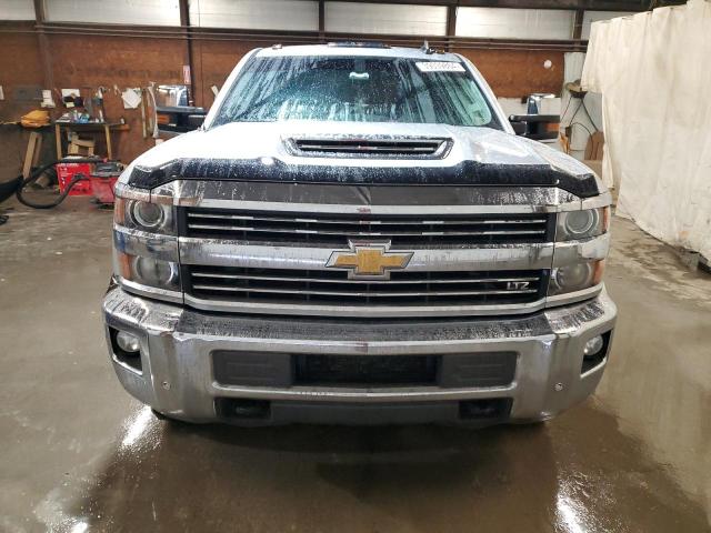 1GC1KTEY6KF255945 - 2019 CHEVROLET SILVERADO K2500 HEAVY DUTY LTZ SILVER photo 5