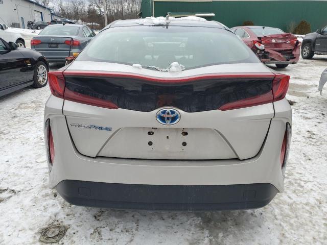 JTDKARFP5H3003615 - 2017 TOYOTA PRIUS PRIM 银色 照片 6