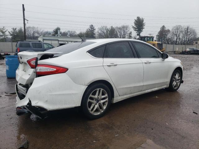 3FA6P0H73GR284814 - 2016 FORD FUSION SE WHITE photo 3