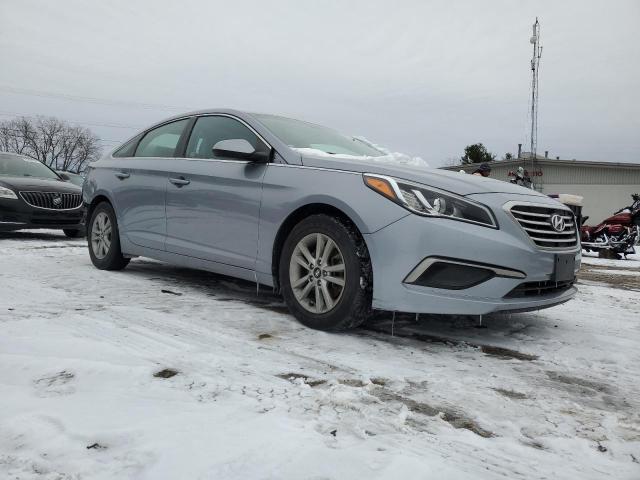 5NPE24AF6GH260538 - 2016 HYUNDAI SONATA SE SILVER photo 4