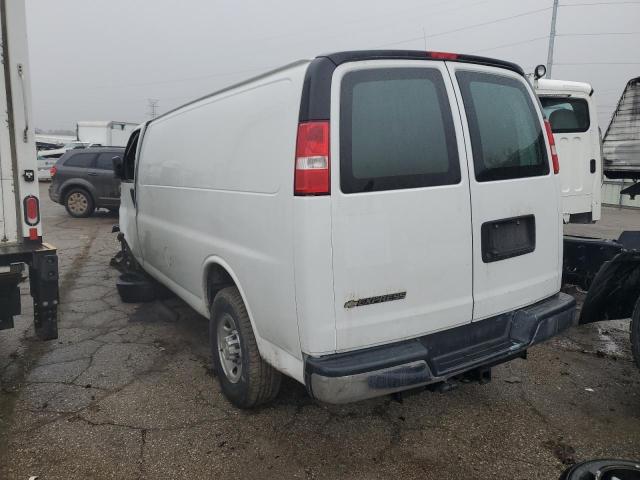 1GCWGBFP7K1216074 - 2019 CHEVROLET EXPRESS G2 WHITE photo 2