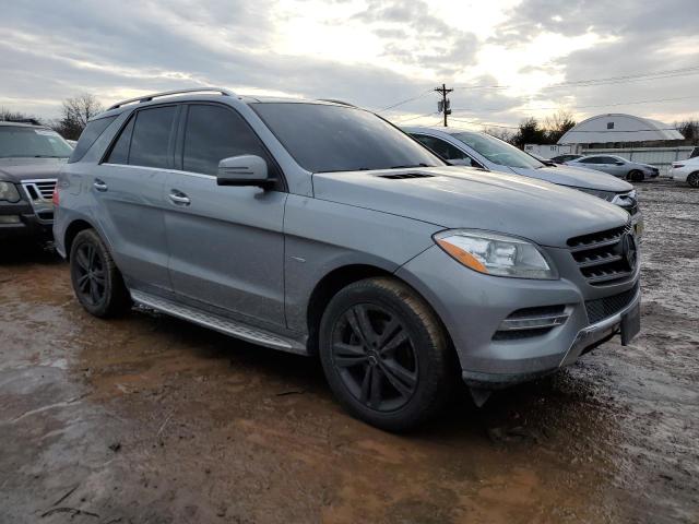 4JGDA5HBXCA042803 - 2012 MERCEDES-BENZ ML 350 4MATIC SILVER photo 4