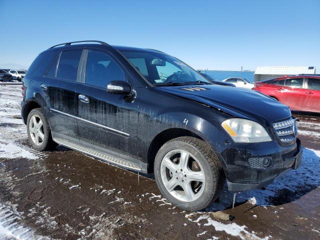 4JGBB22E98A400230 - 2008 MERCEDES-BENZ ML 320 CDI BLACK photo 4