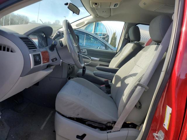 2A8HR54PX8R736743 - 2008 CHRYSLER TOWN & COU TOURING RED photo 7