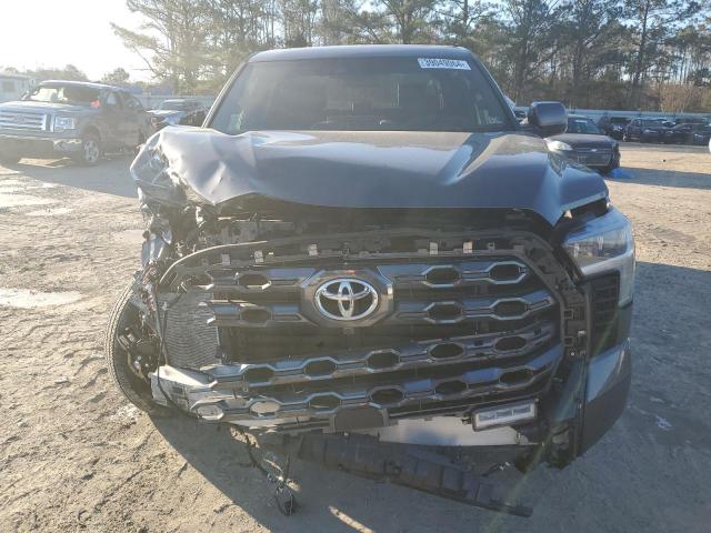 5TFNA5DB2PX106821 - 2023 TOYOTA TUNDRA CREWMAX PLATINUM Grau Foto 5