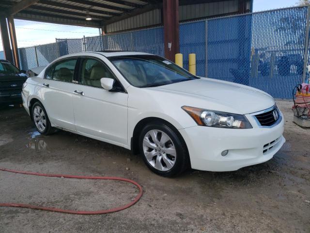 1HGCP36888A041765 - 2008 HONDA ACCORD EXL WHITE photo 4