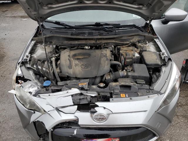 3MYDLBZV5GY104598 - 2016 TOYOTA SCION IA SILVER photo 11