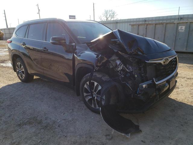 5TDGZRAH6NS559425 - 2022 TOYOTA HIGHLANDER XLE BLACK photo 4