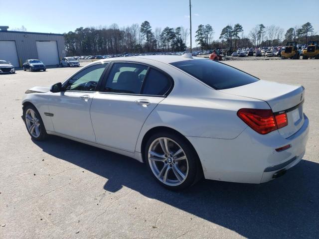 WBAKA8C52CCY37909 - 2012 BMW 750 I WHITE photo 2