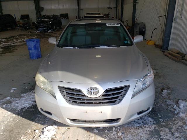 4T1BK46K79U093202 - 2009 TOYOTA CAMRY SE SILVER photo 5