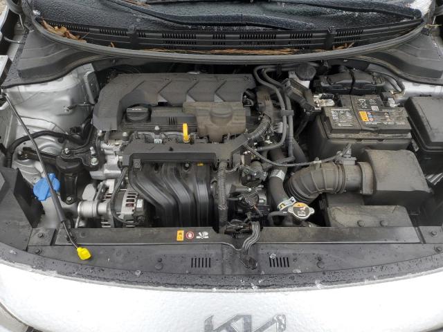 3KPA24AD1NE435051 - 2022 KIA RIO LX SILVER photo 11