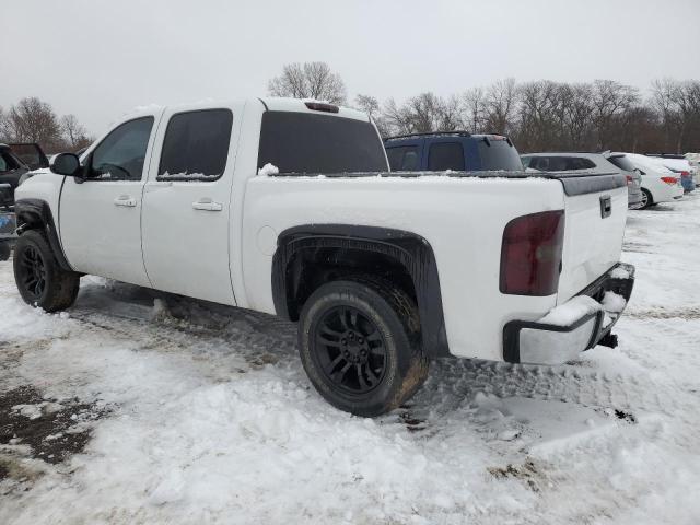 3GCRKTE3XAG261168 - 2010 CHEVROLET SILVERADO K1500 LTZ WHITE photo 2