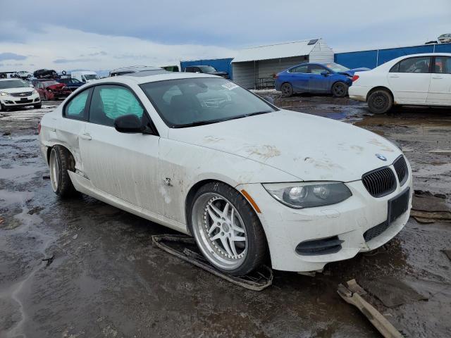 WBAKG1C50BE618147 - 2011 BMW 335IS IS WHITE photo 4