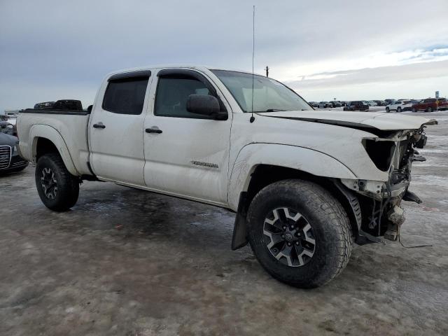 5TEMU52N46Z195010 - 2006 TOYOTA TACOMA DOUBLE CAB LONG BED WHITE photo 4