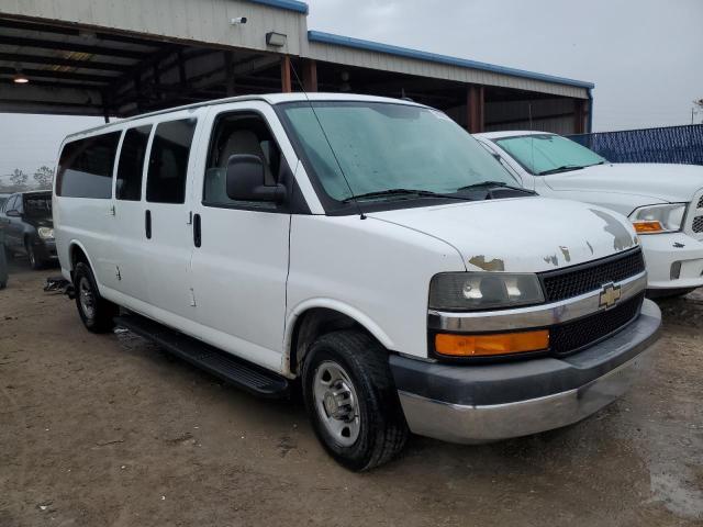 1GAZG1FG7D1137040 - 2013 CHEVROLET EXPRESS G3 LT WHITE photo 4