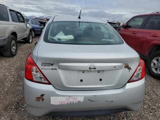 3N1CN7AP7GL907444 - 2016 NISSAN VERSA S SILVER photo 6