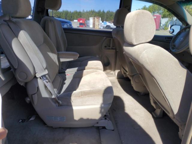 5TDZA23C54S062390 - 2004 TOYOTA SIENNA CE WHITE photo 10