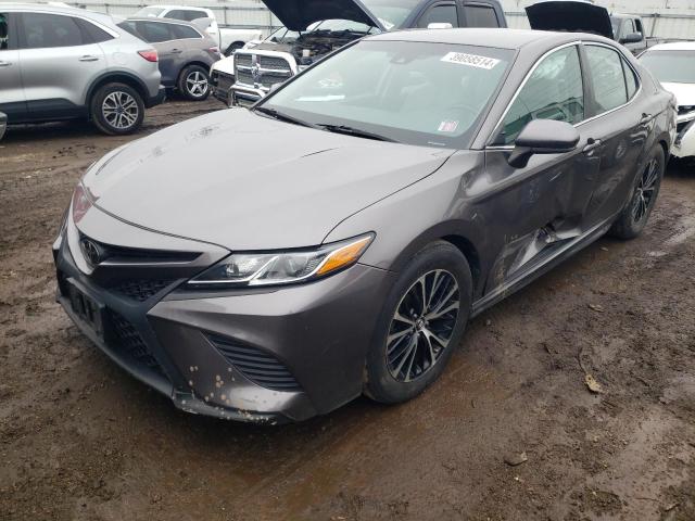 4T1B11HK6JU037528 - 2018 TOYOTA CAMRY L GRAY photo 1