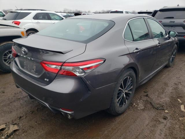 4T1B11HK6JU037528 - 2018 TOYOTA CAMRY L GRAY photo 3