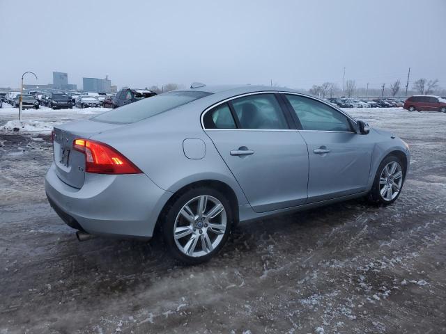 YV1612FS8D2185396 - 2013 VOLVO S60 T5 SILVER photo 3