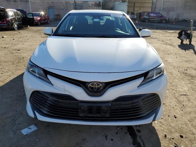 4T1C11AK2LU942981 - 2020 TOYOTA CAMRY LE WHITE photo 5