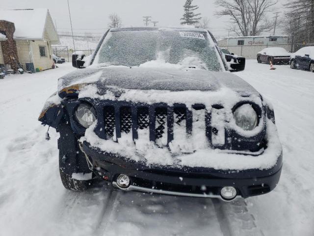 1C4NJRFB6HD114539 - 2017 JEEP PATRIOT LATITUDE BLUE photo 5