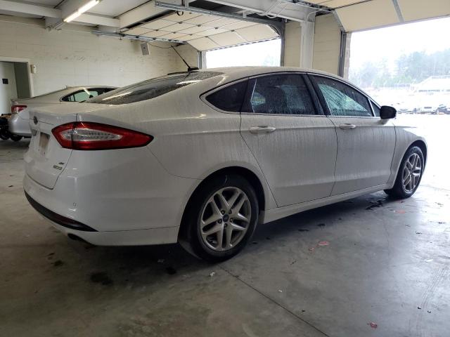 3FA6P0HDXER282075 - 2014 FORD FUSION SE WHITE photo 3