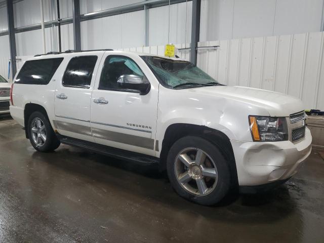 1GNSKKE38BR207548 - 2011 CHEVROLET SUBURBAN K1500 LTZ WHITE photo 4