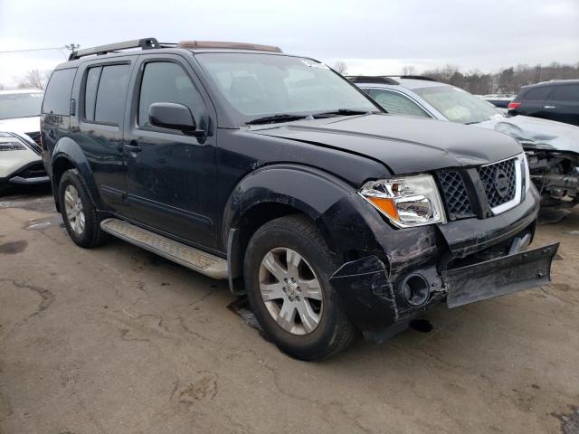 5N1AR18W25C752809 - 2005 NISSAN PATHFINDER LE 黑色 照片 4
