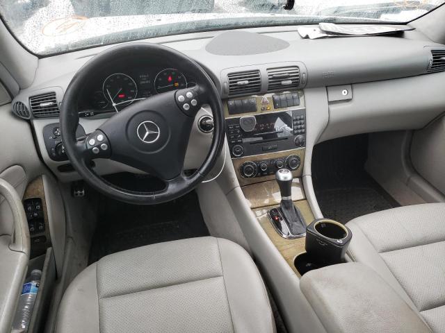 WDBRF52H07F863361 - 2007 MERCEDES-BENZ C 230 WHITE photo 8