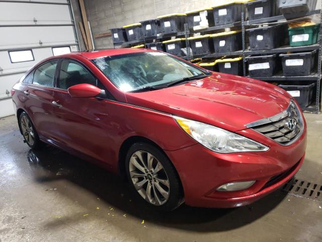 5NPEC4AC3DH517251 - 2013 HYUNDAI SONATA SE RED photo 4