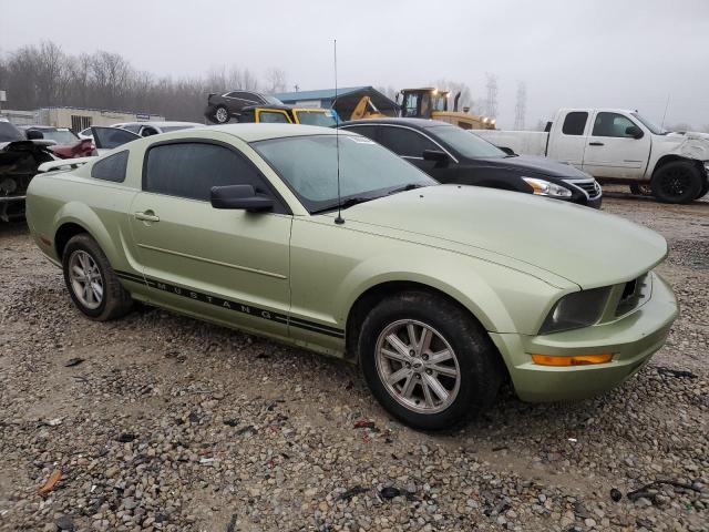 1ZVFT80N655189272 - 2005 FORD MUSTANG GREEN photo 4