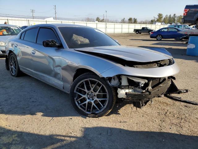 2C3CDXHG8HH515576 - 2017 DODGE CHARGER SXT SILVER photo 4