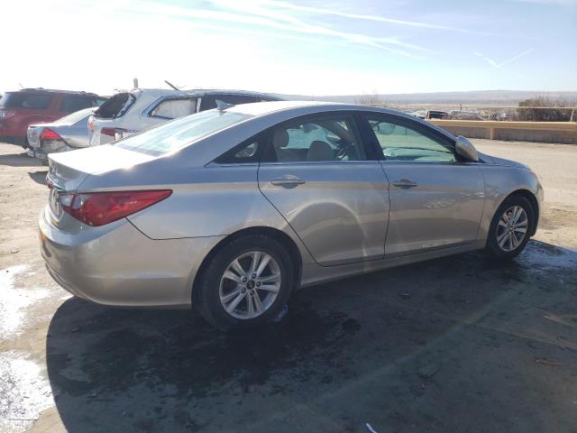 5NPEB4AC9BH081618 - 2011 HYUNDAI SONATA GLS GOLD photo 3