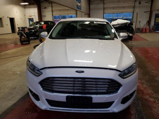 3FA6P0H76FR177562 - 2015 FORD FUSION SE WHITE photo 5