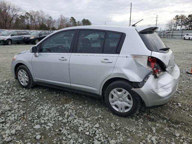 3N1BC13E89L380009 - 2009 NISSAN VERSA S GRAY photo 2