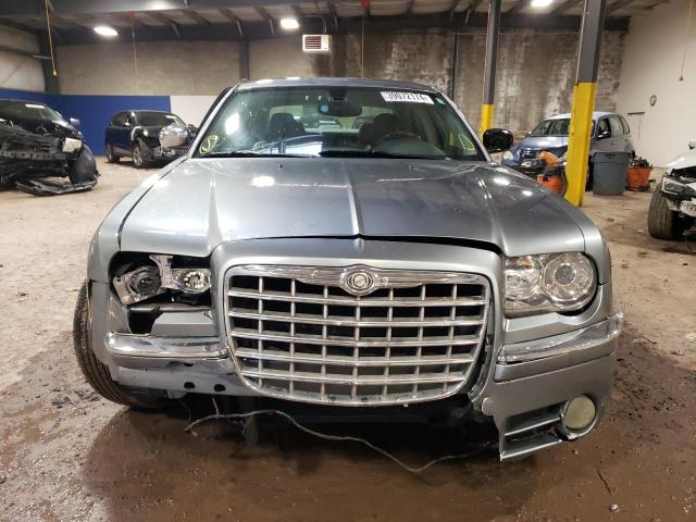 2C3KA63H17H697750 - 2007 CHRYSLER 300C GRAY photo 5