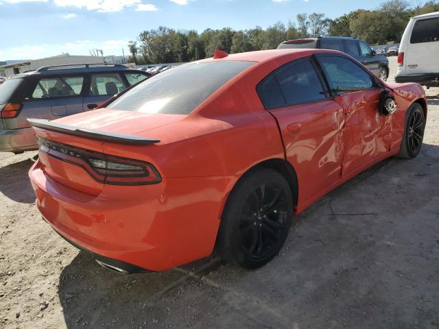 2C3CDXHG3JH335640 - 2018 DODGE CHARGER SXT PLUS ORANGE photo 3