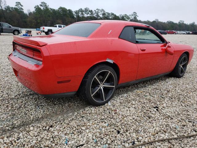 2C3CDYAG6EH101417 - 2014 DODGE CHALLENGER SXT RED photo 3