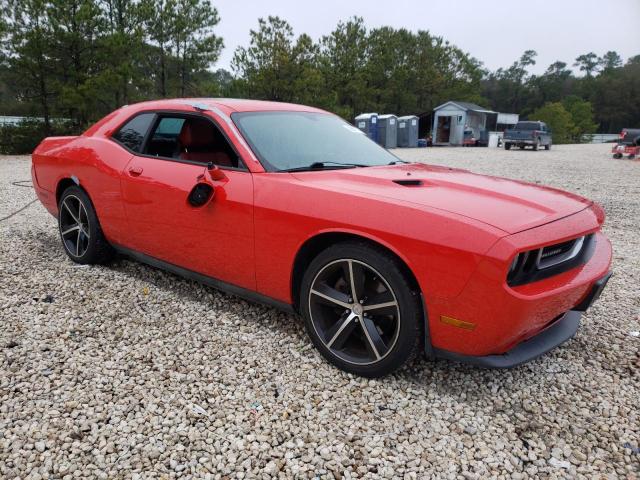 2C3CDYAG6EH101417 - 2014 DODGE CHALLENGER SXT RED photo 4