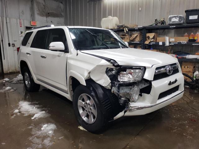 JTEBU5JR0D5125432 - 2013 TOYOTA 4RUNNER SR5 WHITE photo 4