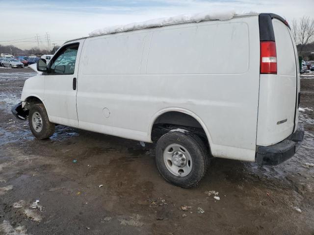 1GCWGAFF5H1186602 - 2017 CHEVROLET EXPRESS G2 WHITE photo 2