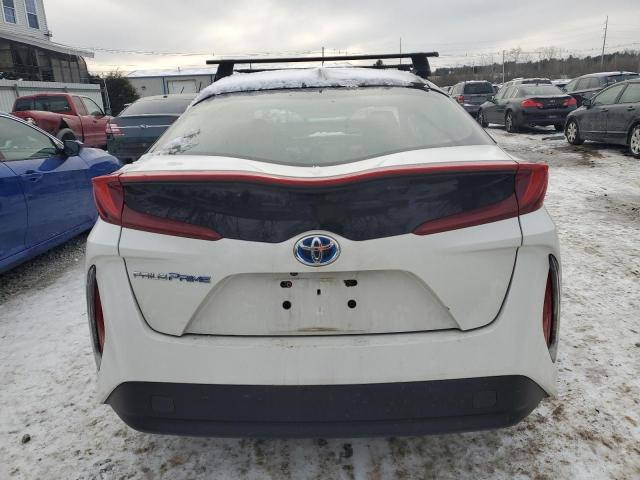 JTDKARFP2H3038368 - 2017 TOYOTA PRIUS PRIM 白色 照片 6