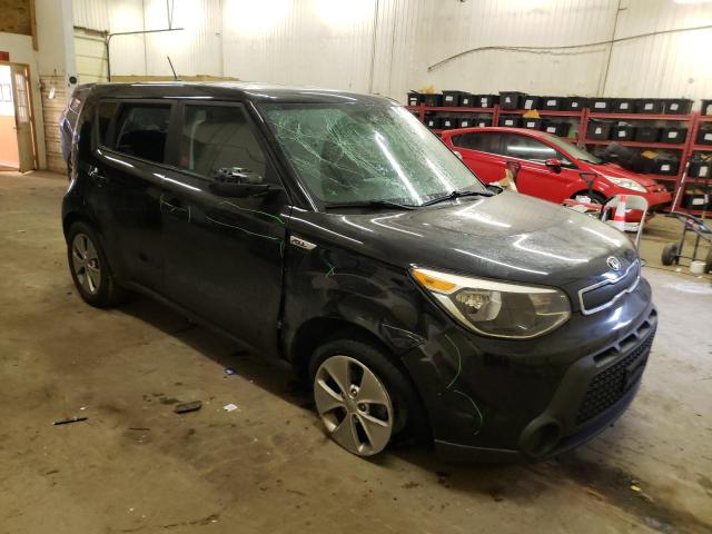 KNDJN2A23G7352007 - 2016 KIA SOUL BLACK photo 4