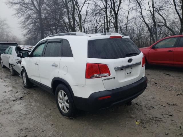 5XYKT3A6XDG317157 - 2013 KIA SORENTO LX WHITE photo 2