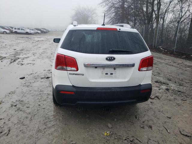 5XYKT3A6XDG317157 - 2013 KIA SORENTO LX WHITE photo 6