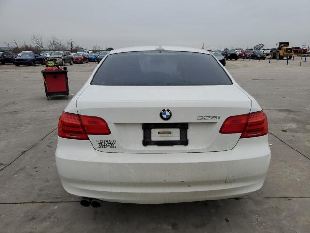 WBAKE5C54CE756305 - 2012 BMW 328 I SULEV WHITE photo 6