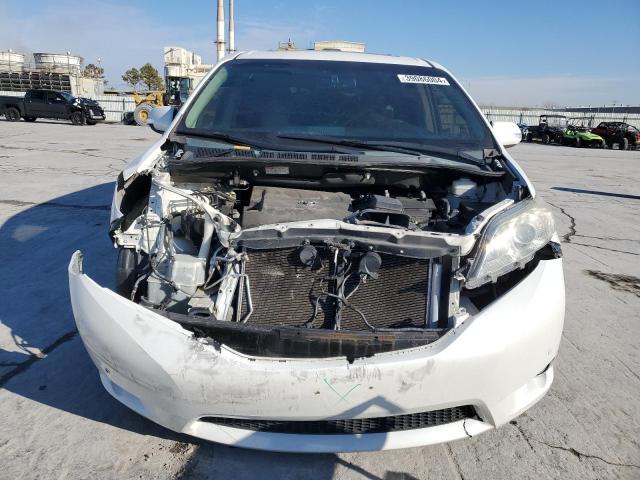 5TDDK3DCXDS065832 - 2013 TOYOTA SIENNA XLE WHITE photo 5